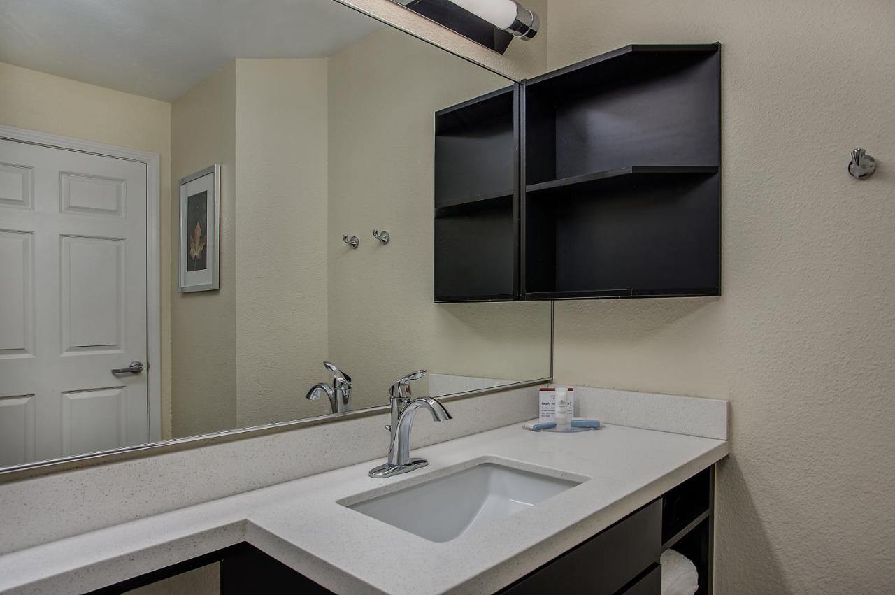 Candlewood Suites Louisville Airport By Ihg Exteriör bild