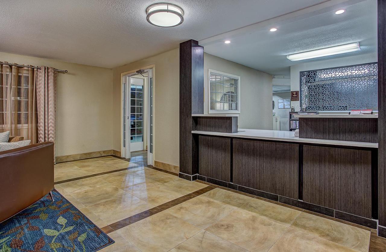 Candlewood Suites Louisville Airport By Ihg Exteriör bild