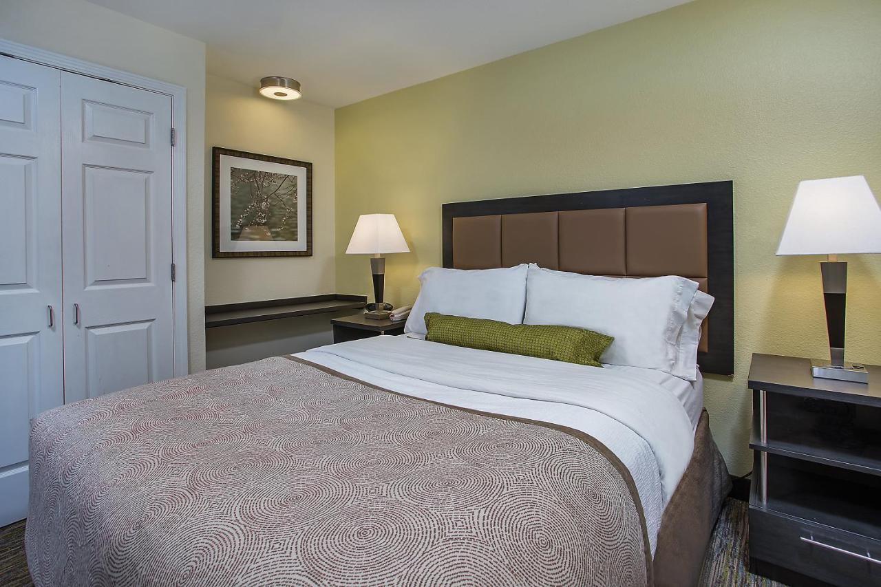 Candlewood Suites Louisville Airport By Ihg Exteriör bild